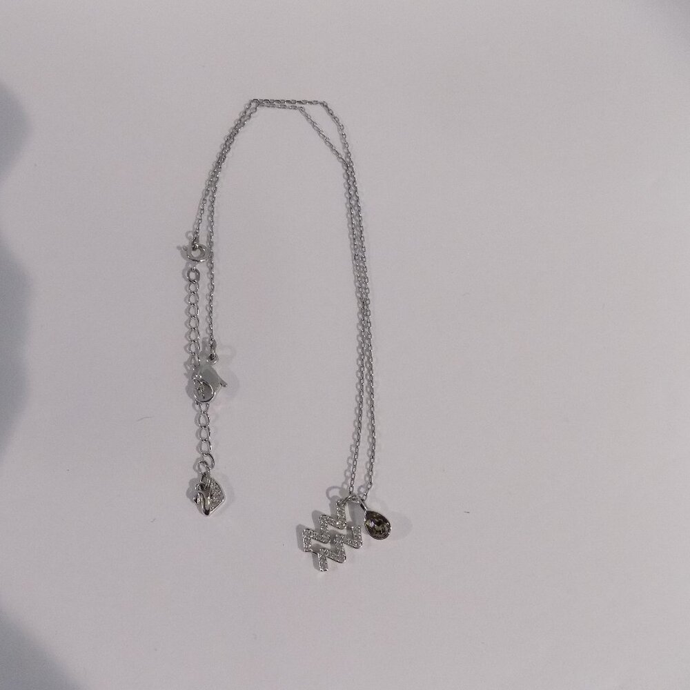 Swarovski Silver Tone Pendant Necklace 15" Plus Extender